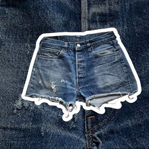 Levi’s Cutoff Jean Shorts